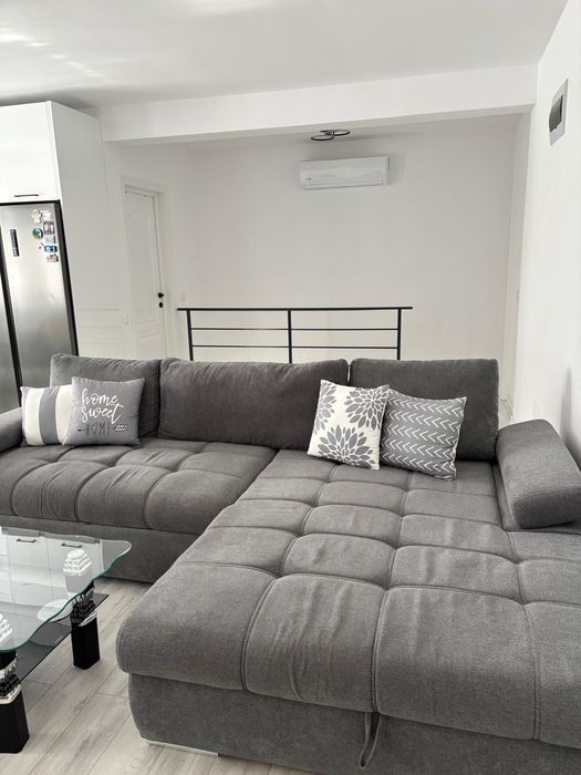 Vând canapea colțar