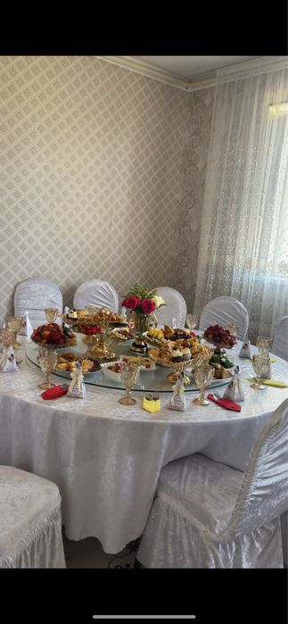 Стол со стульями