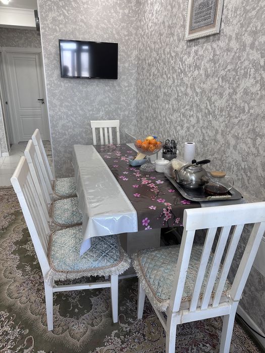 Стол-стулья для кухни