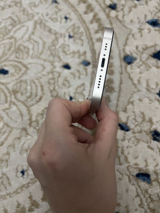 продам Iphone 13 идеальное состояние