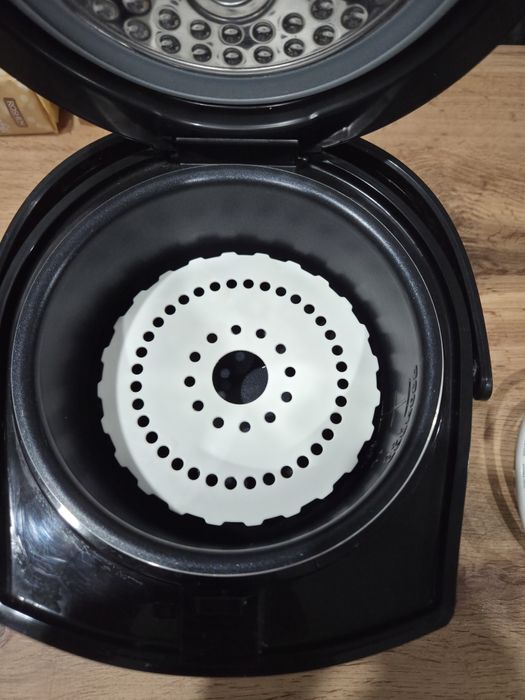 Мультиварка Redmond