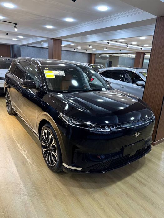 Продаётся автомобиль "Dongfeng eπ 008"