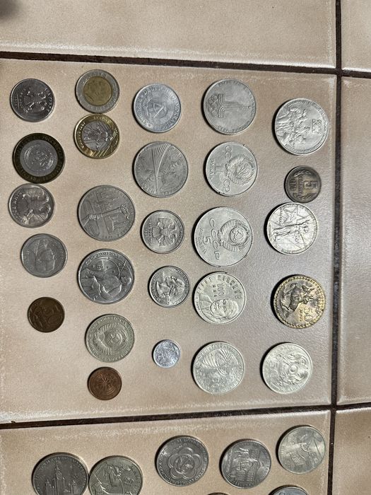 Продам монеты  разные