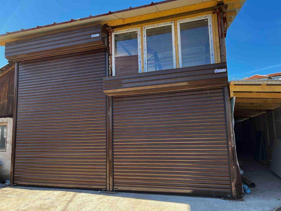 Гаражни, ролетни и охранителни врати