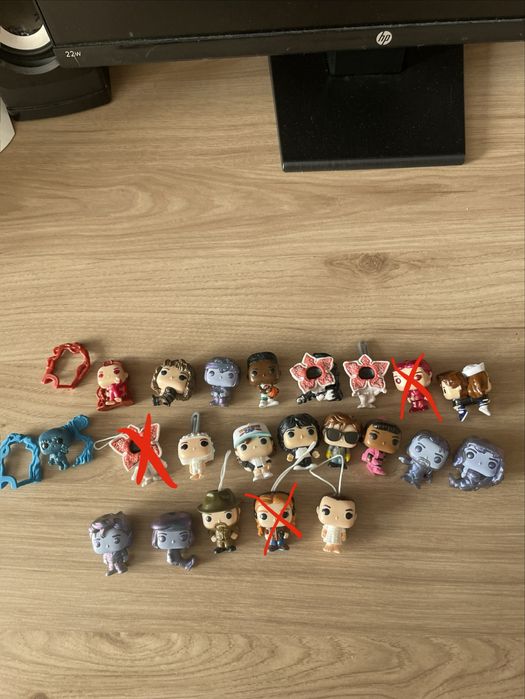 фигурки kinder joy очень странные дела