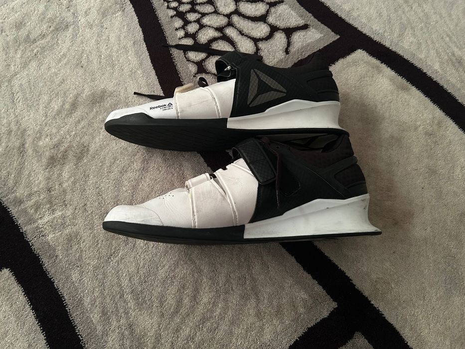 Adidasi genuflexiuni 44,5