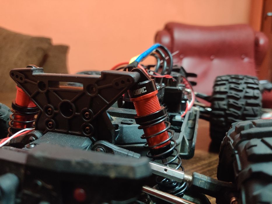 MJX 10208 RC количка с дистанционно