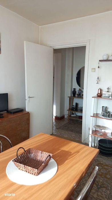 Apartament 4 camere, balcon, Ploiești
