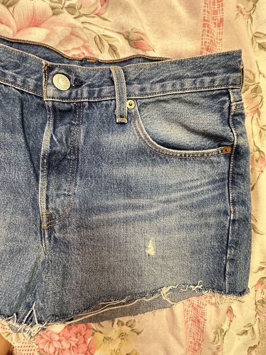 Страхотни къси дънкови панталонки Levi’s неразличими от нови