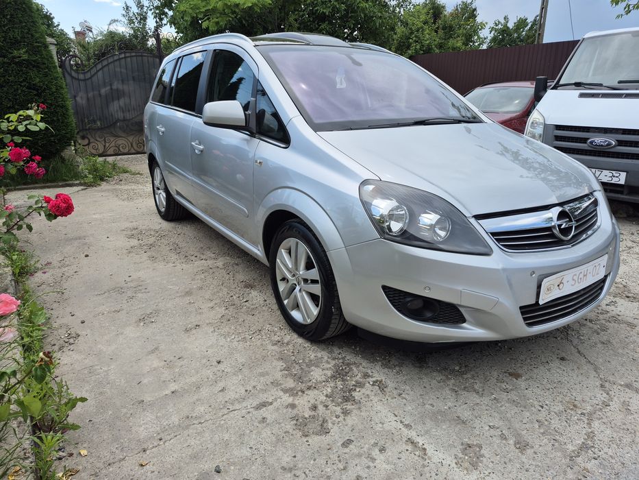 Opel zafira 1.8 benzină facelift 7 locuri