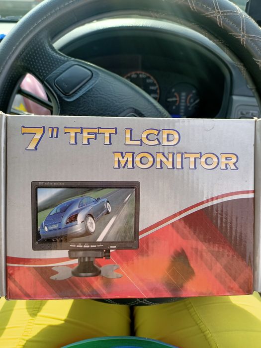 Продам монитор для магнитофона в машину