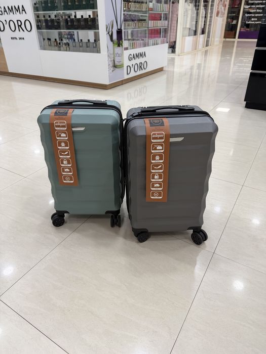 Чемоданы полипропилен.