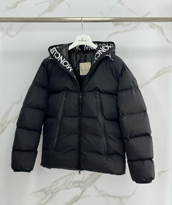 Куртка Moncler новая