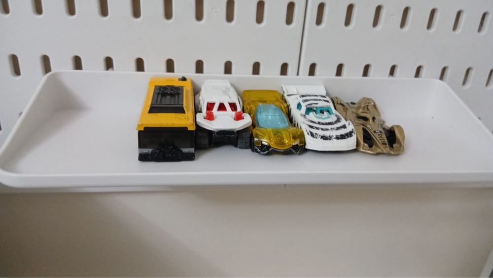 Машинки Hotwheels