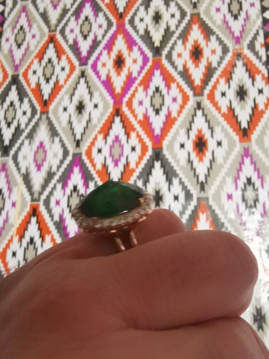 Перстень золотой женский