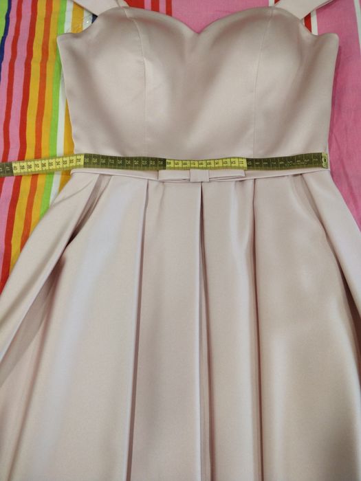 Елегантна и удобна рокля.