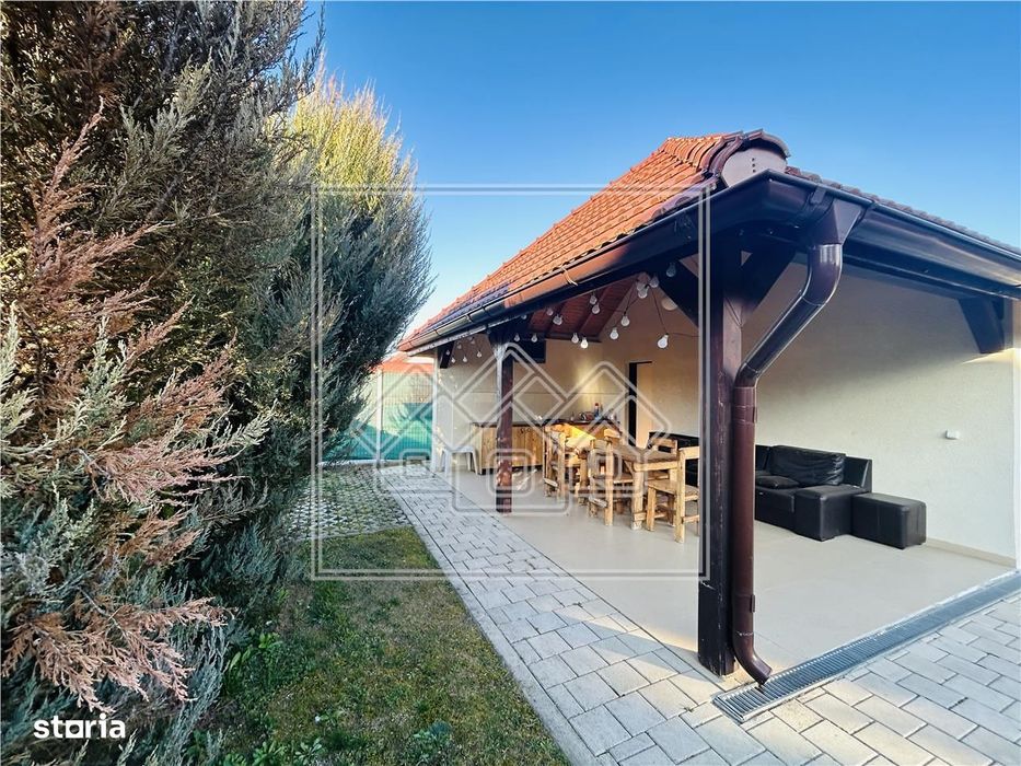 Casa individuala, teren mare, 2 garaje - Sura Mica