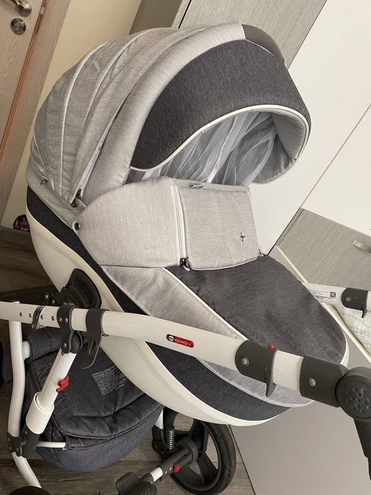 Бебешка количка в много добро състояние!