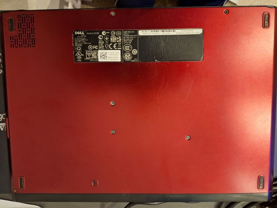 лаптоп Dell Vostro V130
