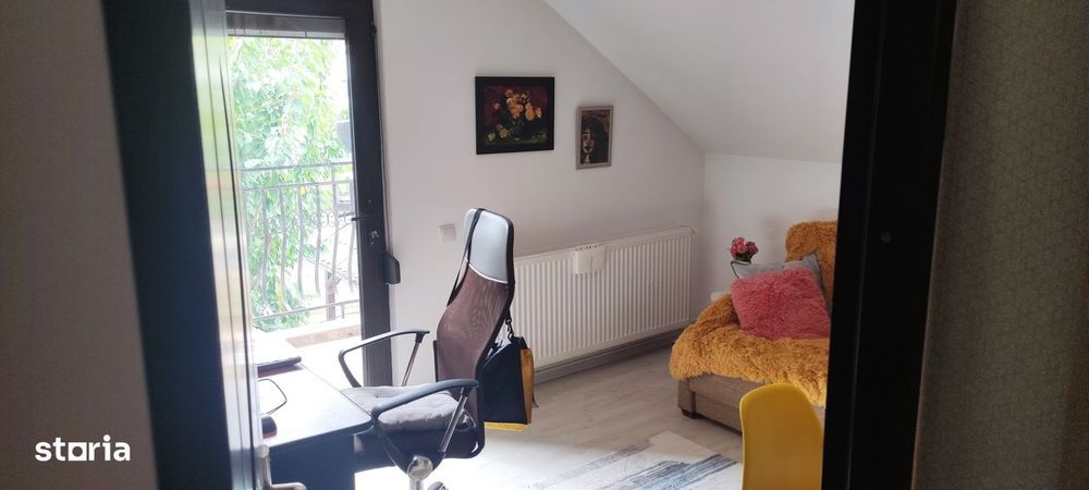 Vând casă eficientă energetic complet mobilată și utilată