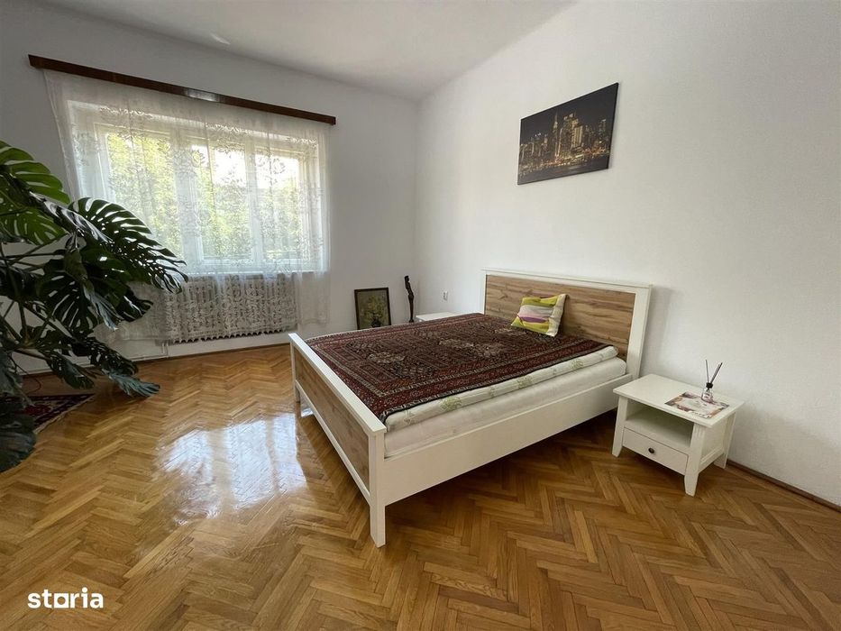 Apartament la casa cu spatiu comercial si garaj - zona Bd. Victoriei