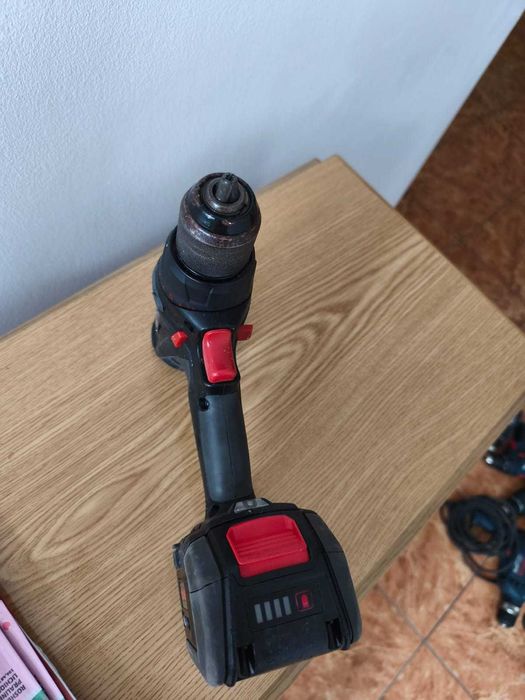 Würth MCube Filetanta și acumulator de 4 Ah.