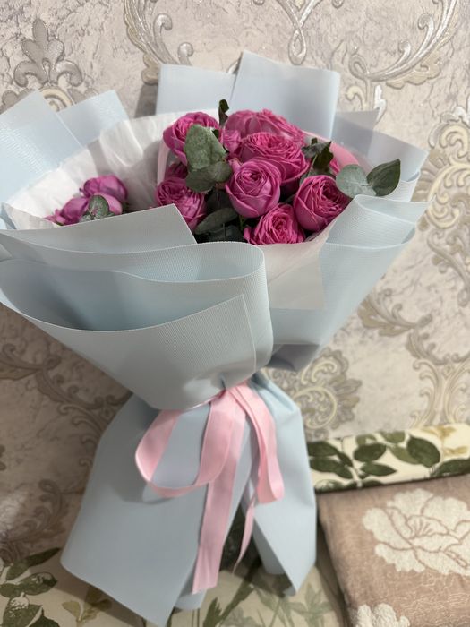 Цветы свежие розы