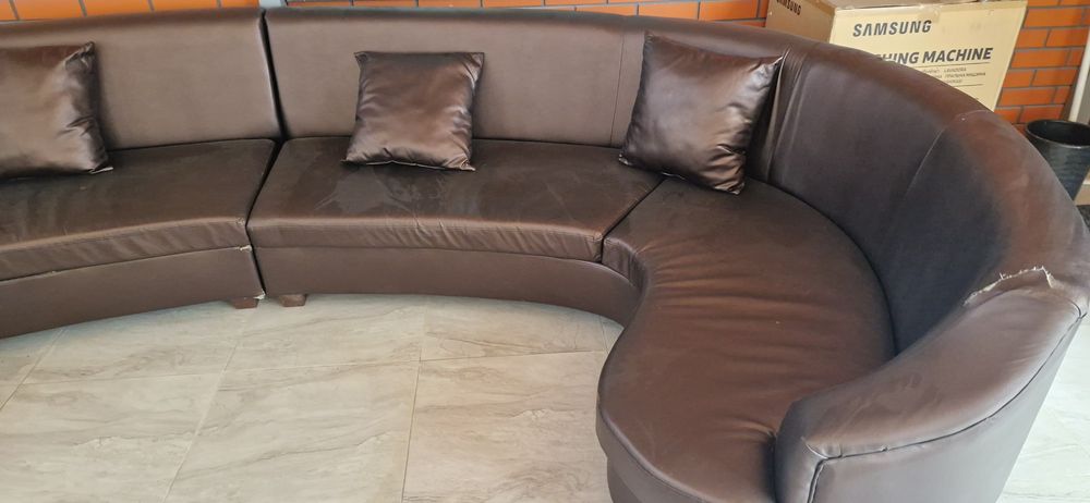 Продам диван б/у, экокожа.