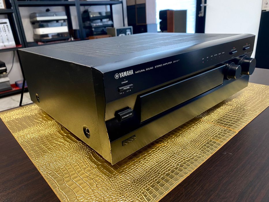 Мощен усилвател 2х185 вата Yamaha