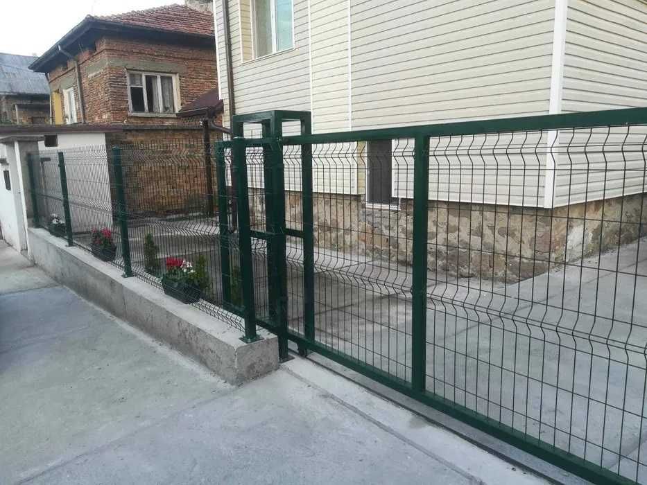Оградни пана и колове. Декоративна мрежа. Врати. Ограда. ТОП цени!