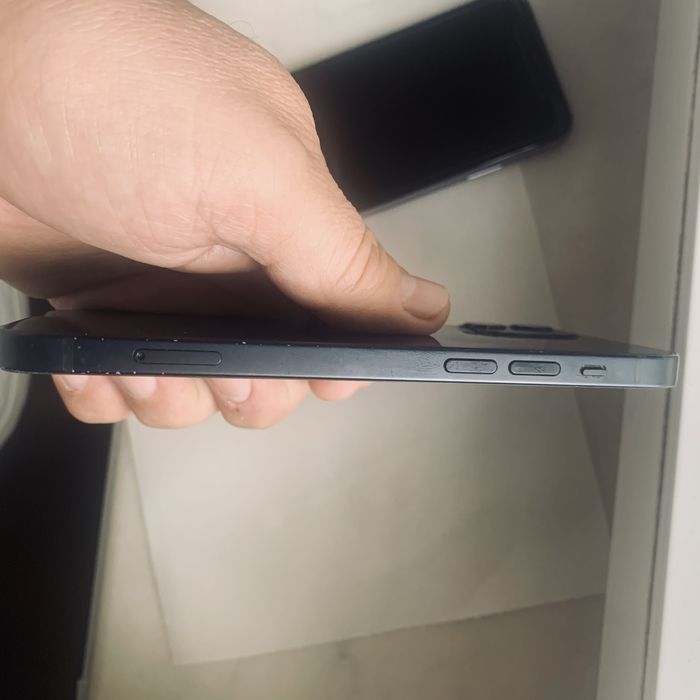 IPhone 12 , 64 GB ,baterie 81 %