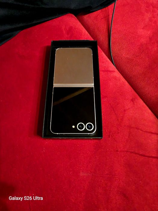 Samsung Galaxy Z Flip6