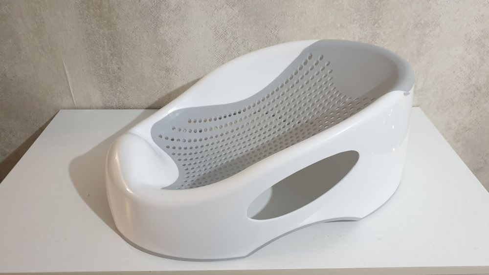 Продам детскую горку для купания.