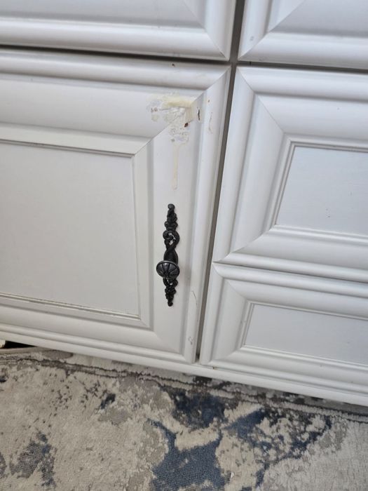 срочно продается кровать и шкаф