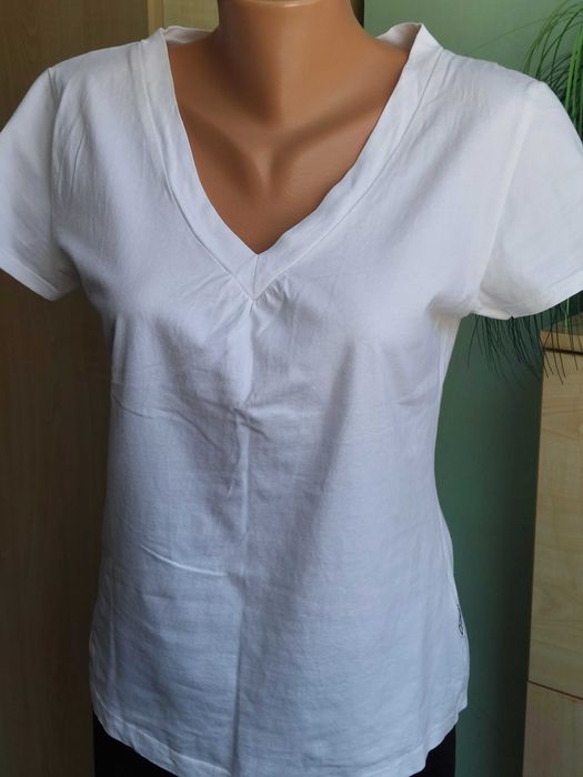 Тънки летни блузи с къс ръкав