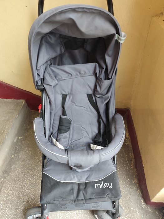 Vand carucior tip umbrela