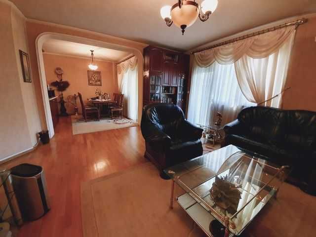 Продава се Тристаен апартамент в Варна, Център - 125 кв.м за 2696 €/кв.м - Снимка #2