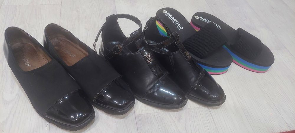 Срочно продам обувь жён.