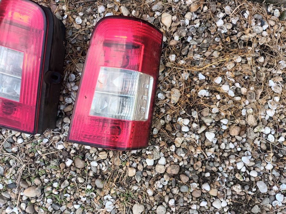 Ляв и десен стоп за ситроен берлинго пежо партнер CITROEN BERLINGO