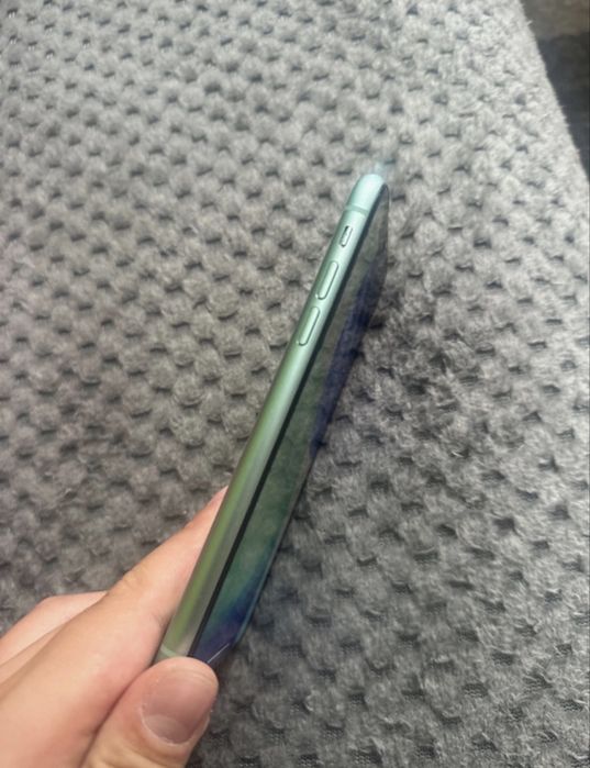 Vând Iphone 11 64gb- verde