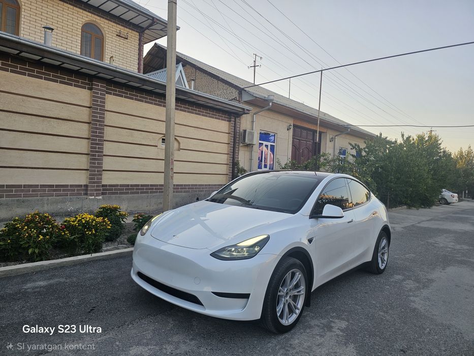 Tesla Model Y 2024/02