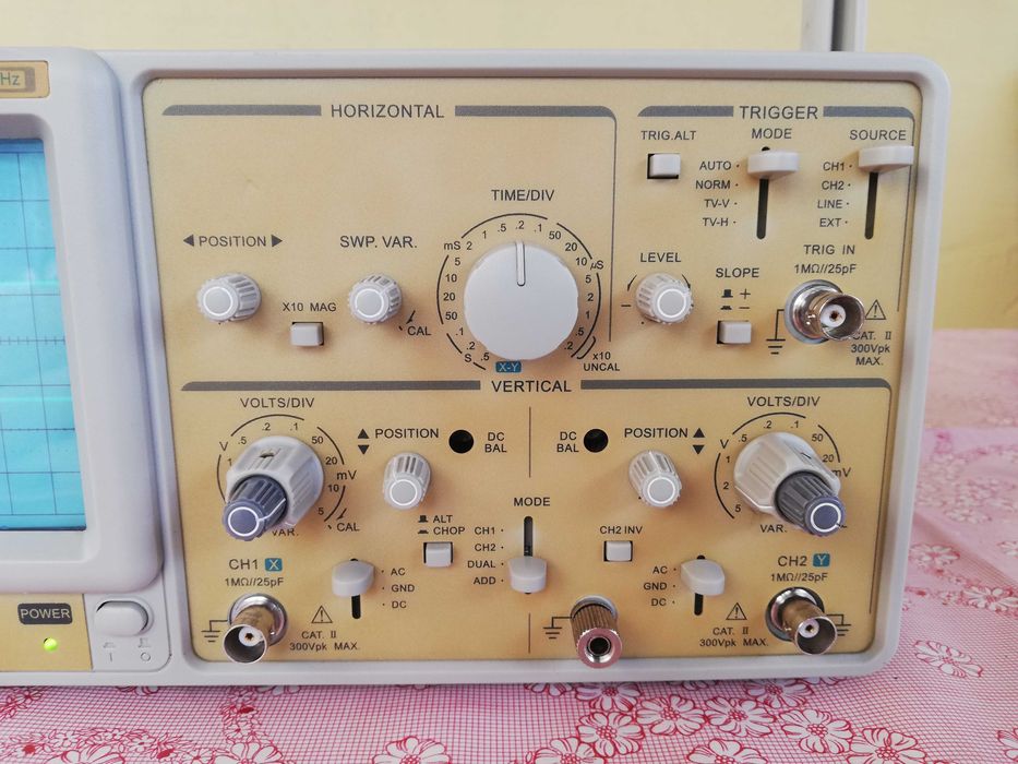 Осцилоскоп Atten AT 7328 20MHz