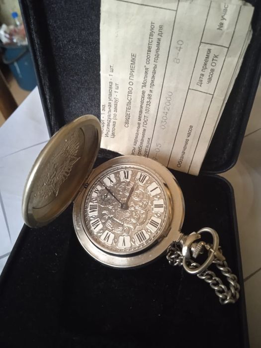 Продам часы, возможен торг