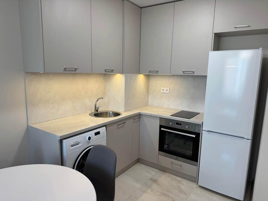 Дава се под наем Двустаен апартамент в София, Малинова долина - 63 кв.м за 649 € - Снимка #2