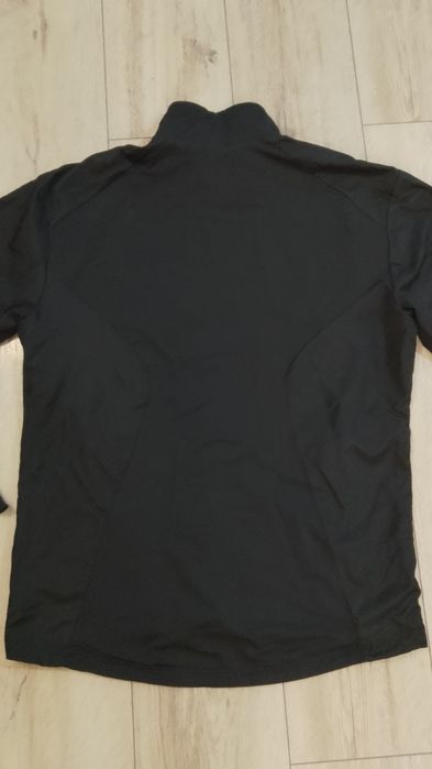 Мъжки суичър и лятна риза