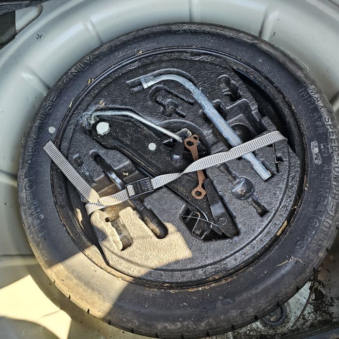 Vw golf 6 1.6 дизел на части само !