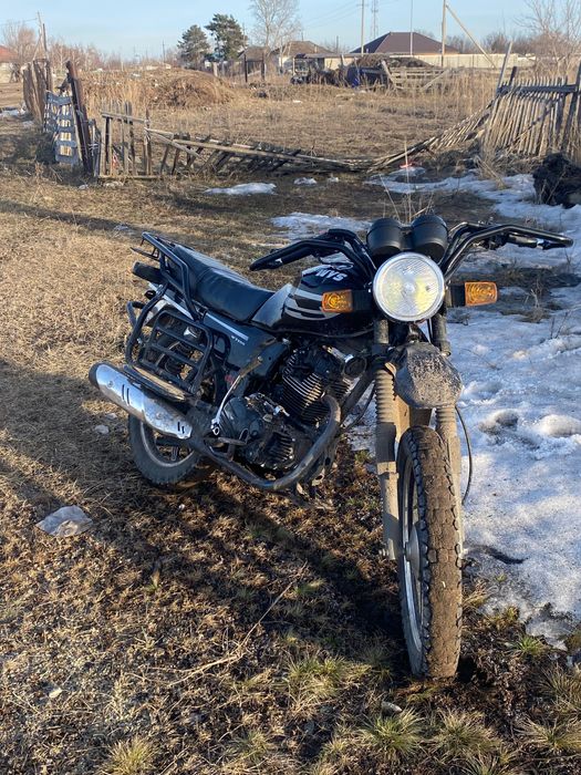 Продам мотоцикл вус 200