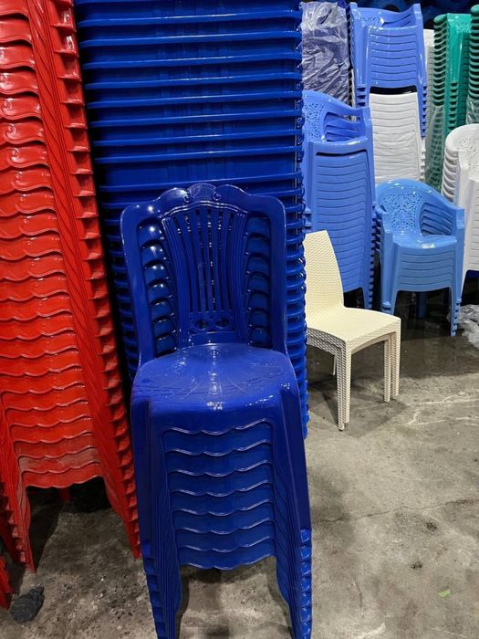 стол стул сотилади!!! Пласмасс