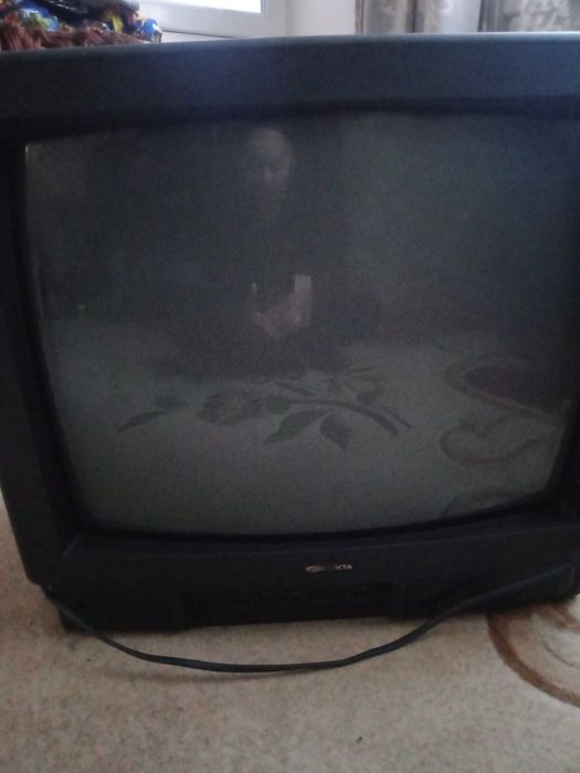 Продам телевизор