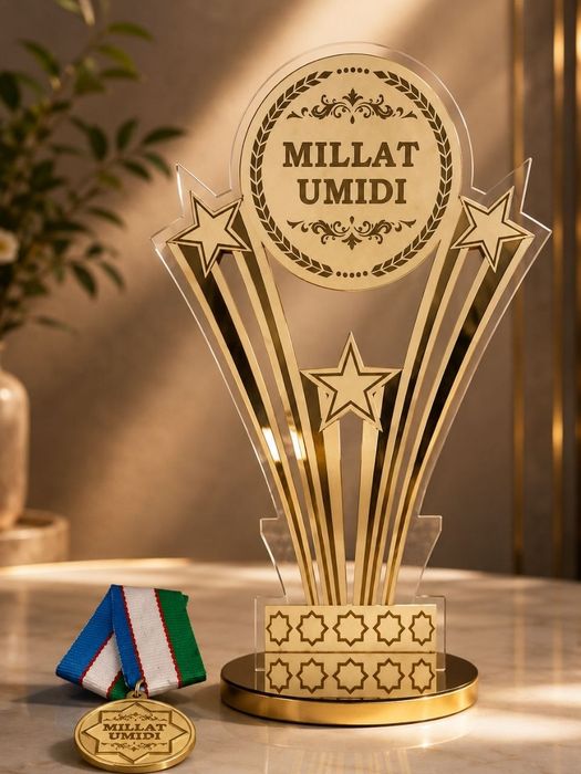 Statuetka, medal, kubok, esdalik nishoni